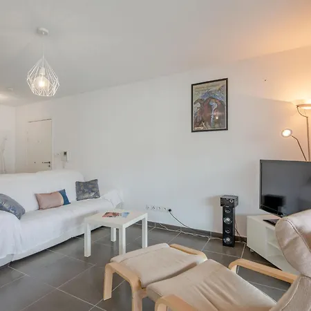 Le Newport-3 By Interhome * Frejus